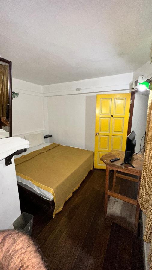 Relax Guest House Patong Esterno foto