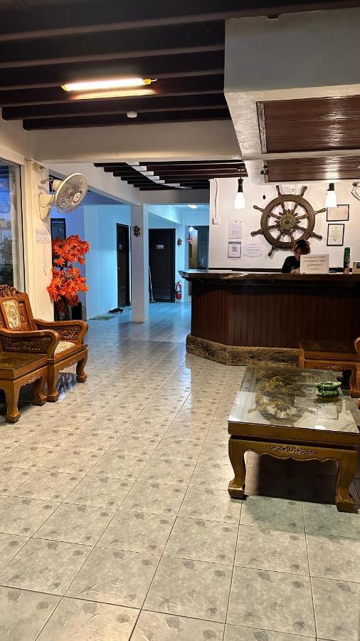 Relax Guest House Patong Esterno foto