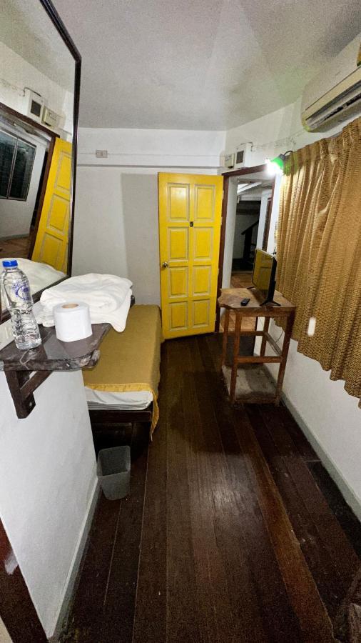 Relax Guest House Patong Esterno foto